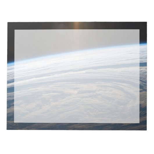 南のインディアン海の曇り。 ノートパッド (正面)