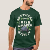 南アイリッシュアルマジロおもしろいSt patricks day Tシャツ (正面)