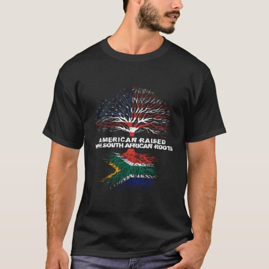 南アフリカの根アフリカで育ったアメリカ人 Tシャツ (正面)