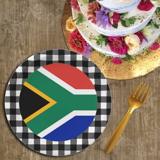 南アフリカプレート、水牛の草原とアフリカ国旗 ペーパープレート