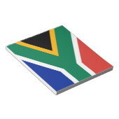 南アフリカ国旗を掲げたメモ帳 ノートパッド (アングル)