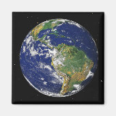 南アメリカを示す全地球2 マグネット (正面)