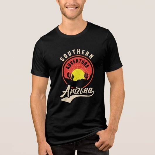 南アリゾナの冒険:砂漠の太陽とオープンロード トライブレンドTシャツ (正面)
