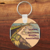 南デラウェア自転車協会のロゴ キーホルダー (正面)