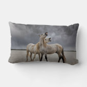 南フランスのカマルグの馬の牡獅子のペア ランバークッション (裏面)