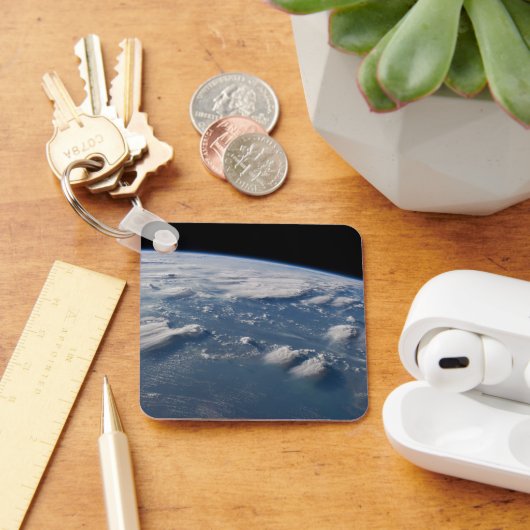 南ボルネオに地球の雷頭状雲。 キーホルダー (デスク)