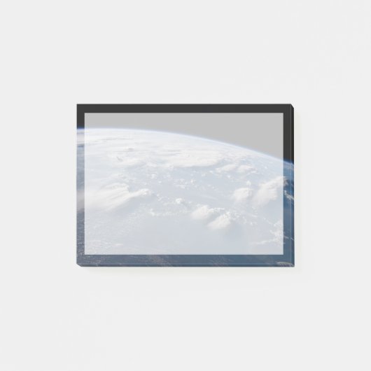 南ボルネオに地球の雷頭状雲。 ポストイット (正面)