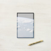 南ボルネオに地球の雷頭状雲。 ポストイット (デスク上)