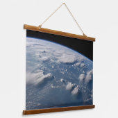 南ボルネオに地球の雷頭状雲。 吊り下げ型タペストリー (傾斜あり)