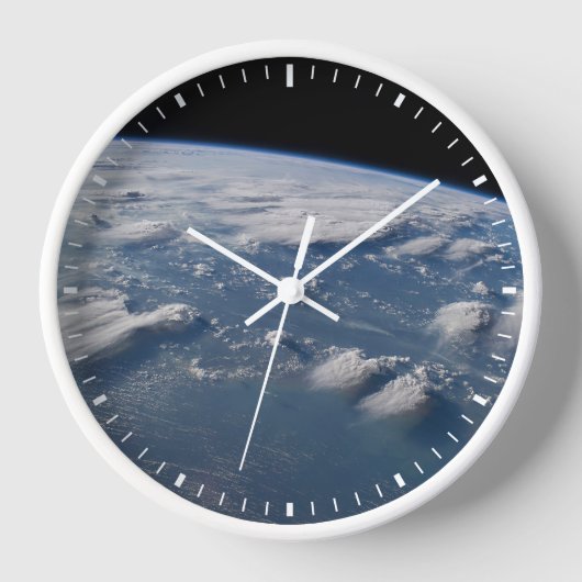 南ボルネオに地球の雷頭状雲。 壁時計 (正面)