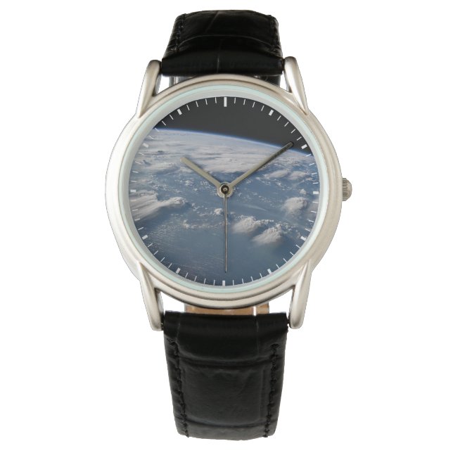 南ボルネオに地球の雷頭状雲。 腕時計 (正面)
