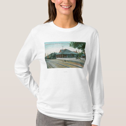 南太平洋のターミナルの外観 Tシャツ (正面)