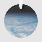 南太平洋上空の円形の雲の形成海。 オーナメント (正面)