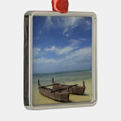 南太平洋、ポリネシフランスのア、ムーア。 メタルオーナメント (右)