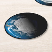 南極上空でシミュレートされた雲を示す全地球 ラウンドペーパーコースター (アングル)