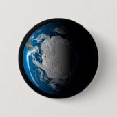 南極上空でシミュレートされた雲を示す全地球 缶バッジ (正面)