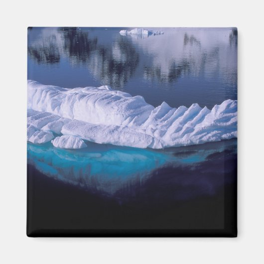 南極、パラダイス湾。クリスタルの氷山 マグネット (正面)