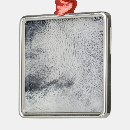 南海の雲のパターンと海氷 メタルオーナメント (左)