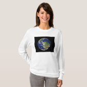 南米を示す全地球 Tシャツ (正面フル)