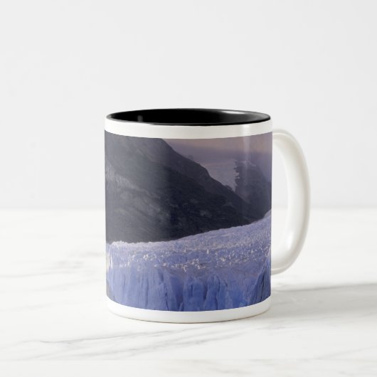 南米、パタゴニア、アルゼンチンパーク ツートーンマグカップ (正面右)