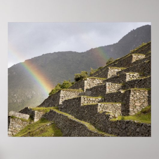 南米、ペルー、Machu Picchu。虹がかかって ポスター (正面)