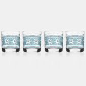 南西の冬の幾何学的な雪の結晶ブルー&ホワイト ウイスキーグラス (右)