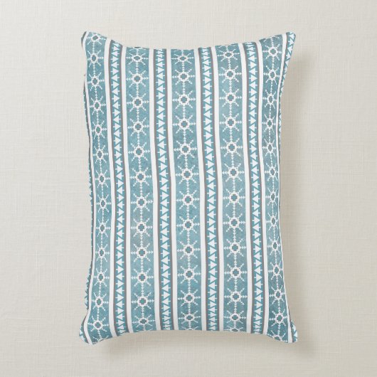 南西の冬の雪と松の木の青 アクセントクッション (正面(垂直))