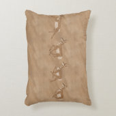 南西プロンゴルンペトログリフ アクセントクッション (正面(垂直))