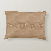 南西プロンゴルンペトログリフ アクセントクッション (裏面)