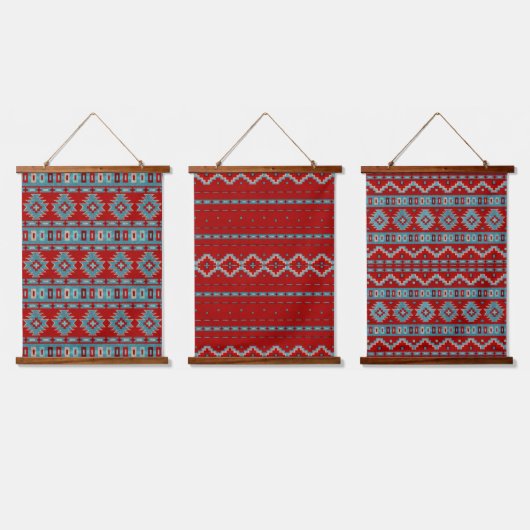 南西メサスターコイズと赤の幾何学的パターン 吊り下げ型タペストリー (トリプル)