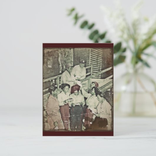 南西太平洋の看護師たち、初めての郵便物を受け取る ポストカード (スタンド正面)