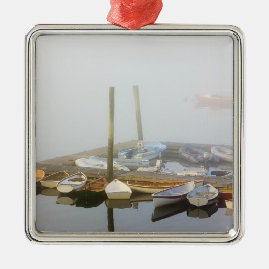 南西港のスキフスと朝霧 メタルオーナメント (正面)