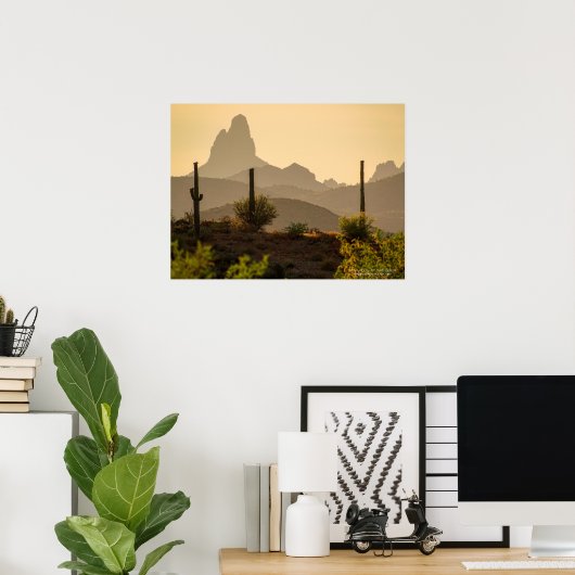 南西部の砂漠の山のウィーバーズニードルアリゾナ ポスター (ホームオフィス)