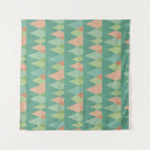 南西Geoのステップ|ティール（緑がかった色）の三角形パターン タペストリー (正面)