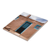 南西Taos Adobeの村落の家のターコイズのドア タイル (側面)