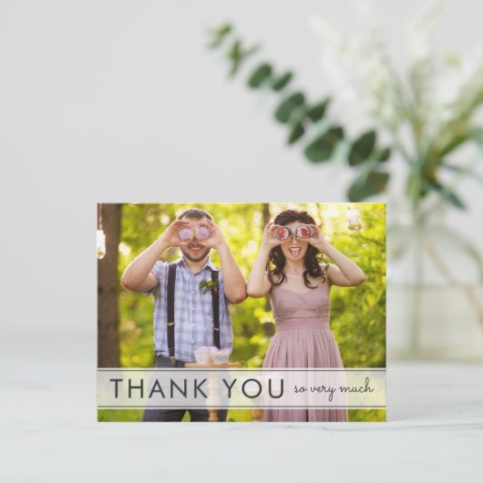 単におもしろい結婚の感謝はがき ポストカード (スタンド正面)