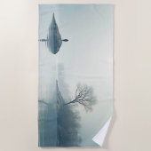 単独で霧のデザイン ビーチタオル (正面)