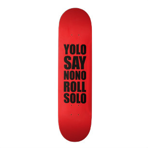 単独YOLOロール スケートボード