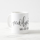 単色パーソナライズされたの結婚日付の変化 コーヒーマグカップ (正面左)
