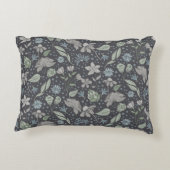 単色Ditsyの花 アクセントクッション (裏面)