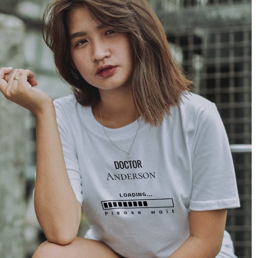 博士号取得おめでとう!名前読み込み中 Tシャツ