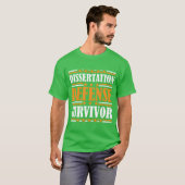 博士論文弁論サバイバー家族 Tシャツ (正面フル)