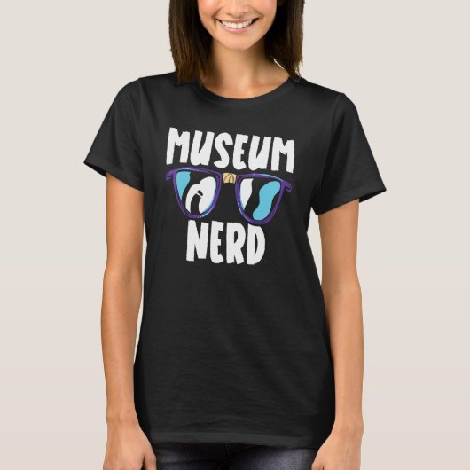 博物館おたく博物館学芸員1 Tシャツ (正面)