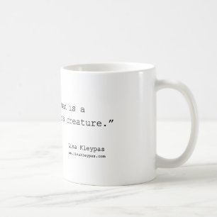 博識の女性のマグ コーヒーマグカップ