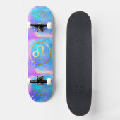 〔占星術の〕十二宮図サインレオ金ゴールドの背カラフル景 | スケートボード (正面)