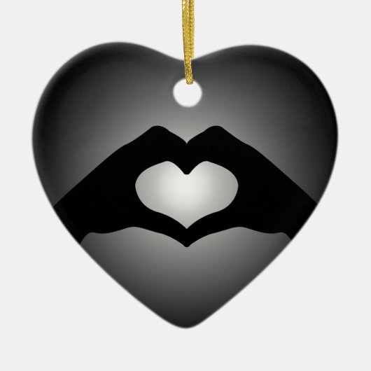 印のハートを作る手 セラミックオーナメント (正面)