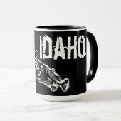 印象的なアイダホ – ONE BAD BASS マグカップ (正面右)