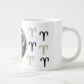 印象的な牡羊座のシンボルアートワーク ジャンボコーヒーマグカップ (右)