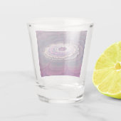 印象的な花カラフル抽象芸術フラクタルアートピンク ショットグラス (裏面)