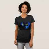 印象的な黄色芸術的Eを持つ黒猫ポートレート Tシャツ (正面フル)